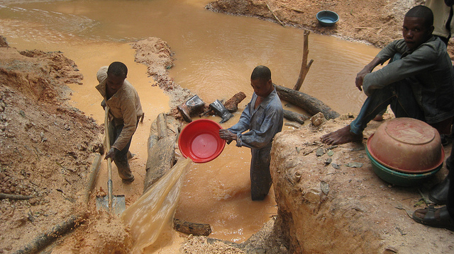 Open-pit, artisanal mines